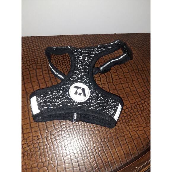 Vibrant Life Black and White XS Dog Harness - Picture 1 of 4